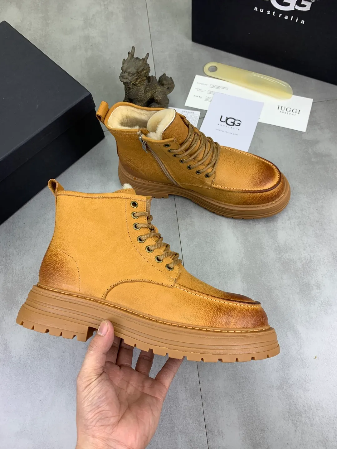 Men's men's shoes 💰P660 New arrival 🆕🆕🆕 IUGGI Men's British retro Martin boots Winter new men's outdoor hiking boots First layer of cowhide on the outside and wool on the inside Comfortable and warm Rubber sole sole Non-slip and firm Trendy and fashionable Casual and versatile Size: 38-44 (45 customized) Color: three colors